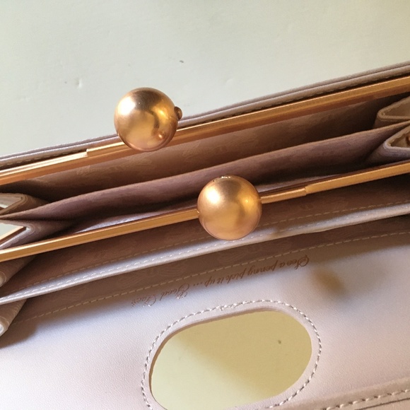 Ted Baker London JOSIEY BOBBLE SCRIPTED WALLET - Picture 7 of 8